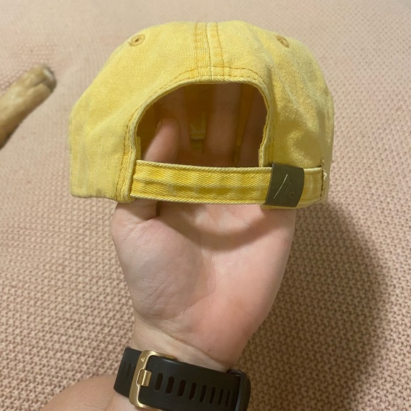 Hat - Picture 3 of 4